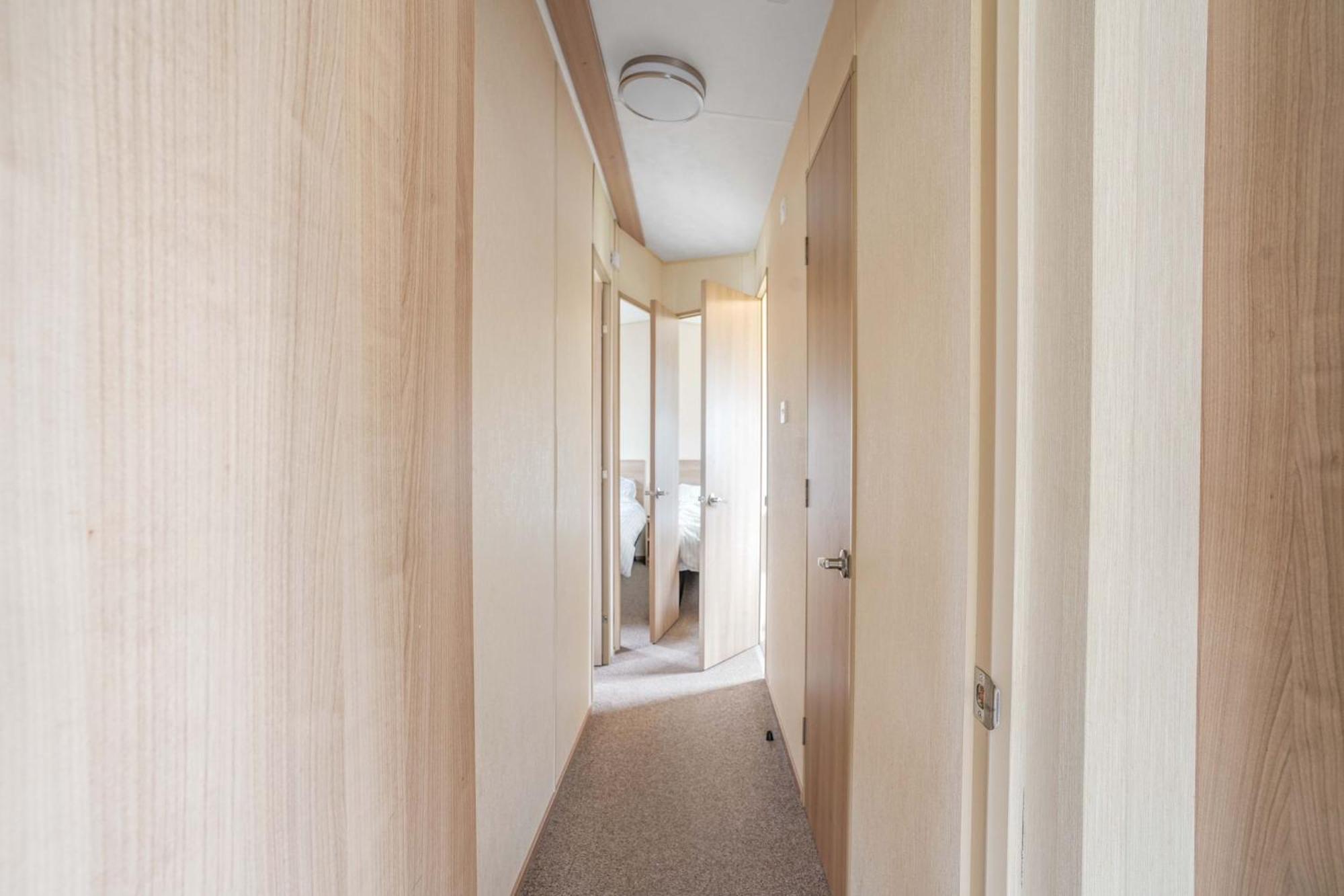 Sunscape Lodge Corton  ภายนอก รูปภาพ